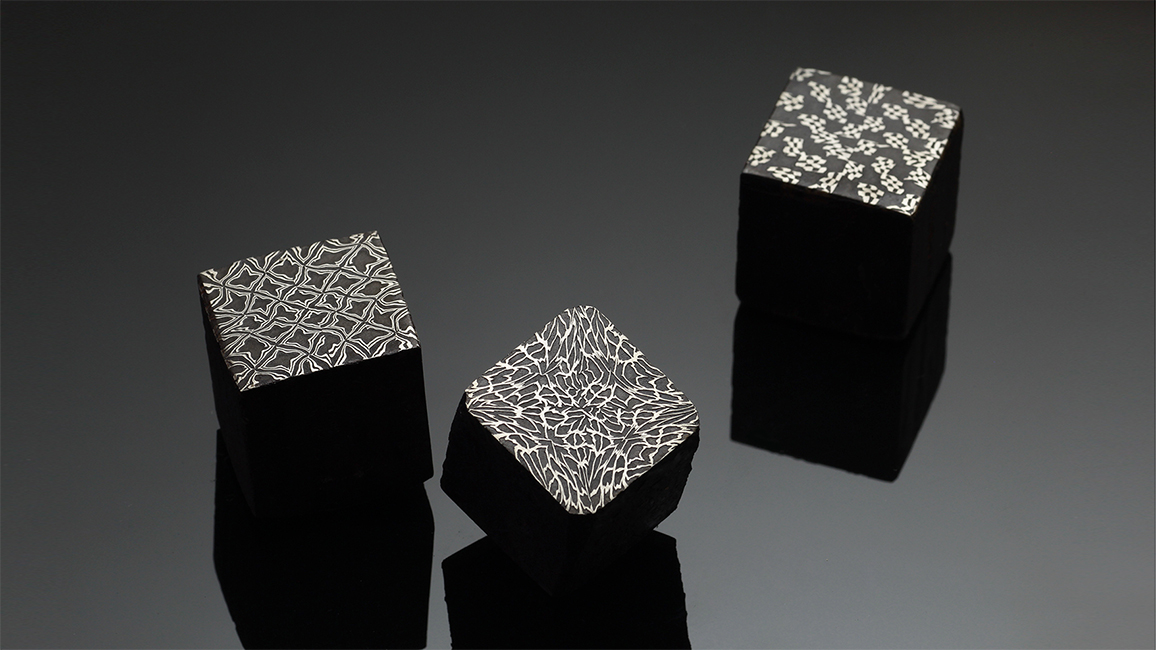 Дамасская сталь в обручальных кольцах. Дамасская сталь в обручальных кольцах.